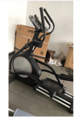 Bici elíptica del gimnasio ISO9001 del ejercicio elíptico del equipo que carga 150kg