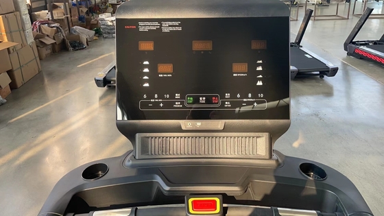 200 kg de carga de la cinta de correr máquina de ejercicio potencia del motor 3.0 HP 2050 L * 950 W * 1600 H Mm