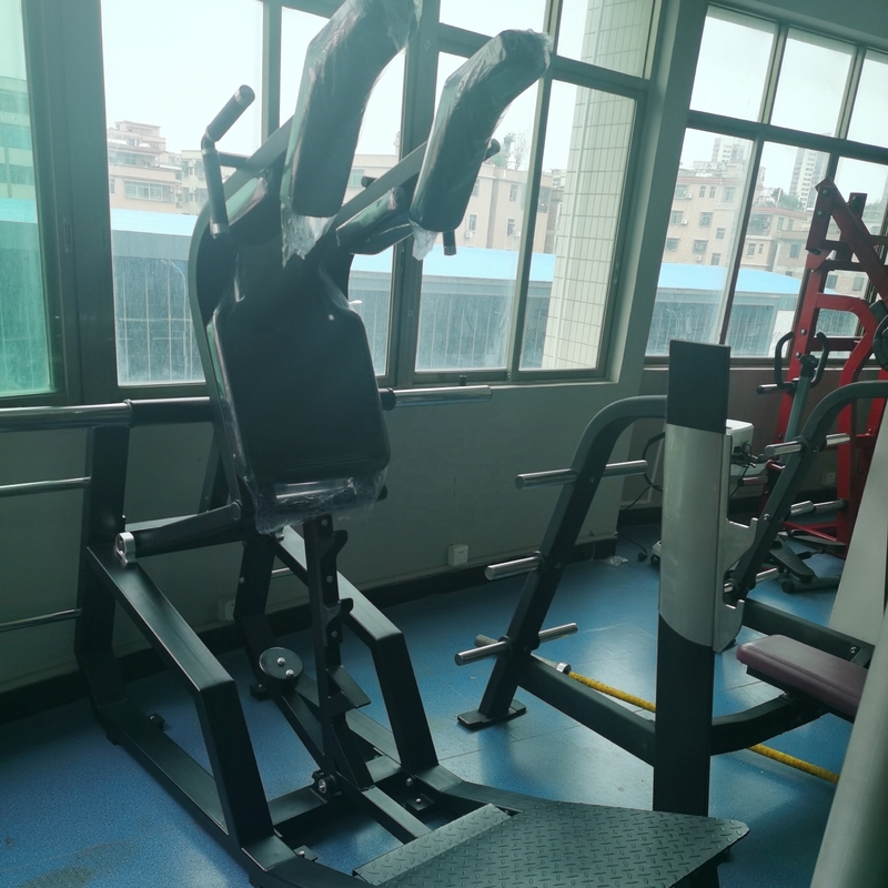 Máquina del gimnasio de la aptitud del deporte para el anuncio publicitario para el equipo de la fuerza del peso del hogar gratis con la placa cargada